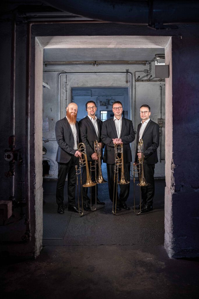 Das Kühnl Trombone Quartet in der Firma Kühnl & Hoyer in Markterlbach in Franken